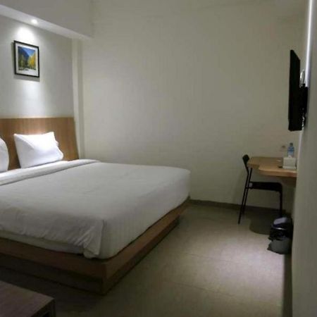 Hart Hotel Arjuna Mataram Kültér fotó
