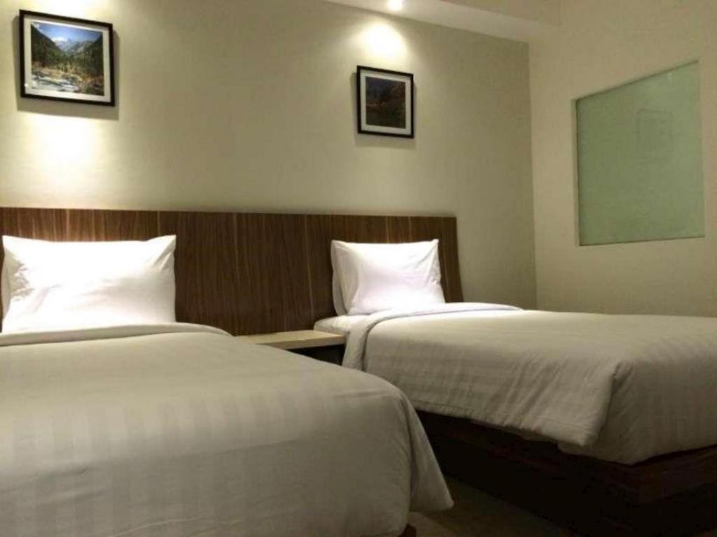 Hart Hotel Arjuna Mataram Kültér fotó