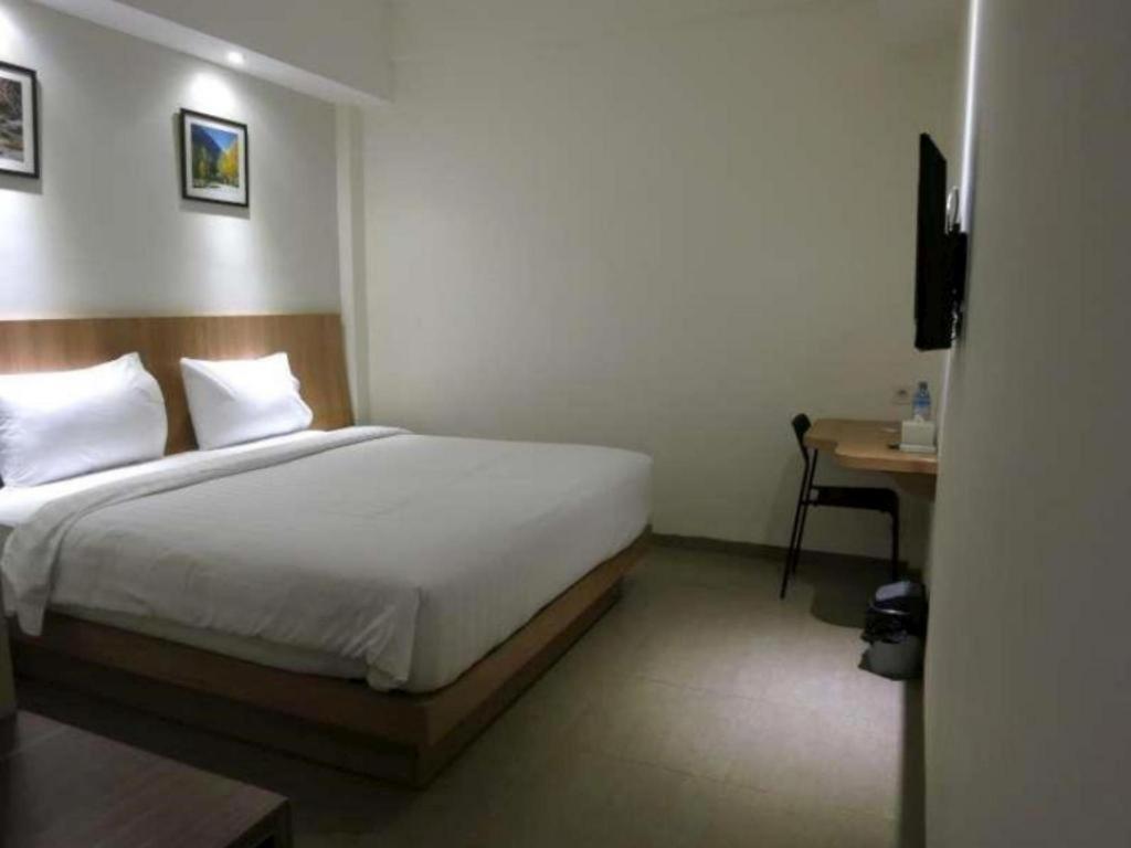 Hart Hotel Arjuna Mataram Kültér fotó