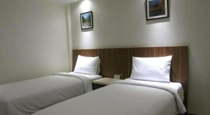 Hart Hotel Arjuna Mataram Kültér fotó