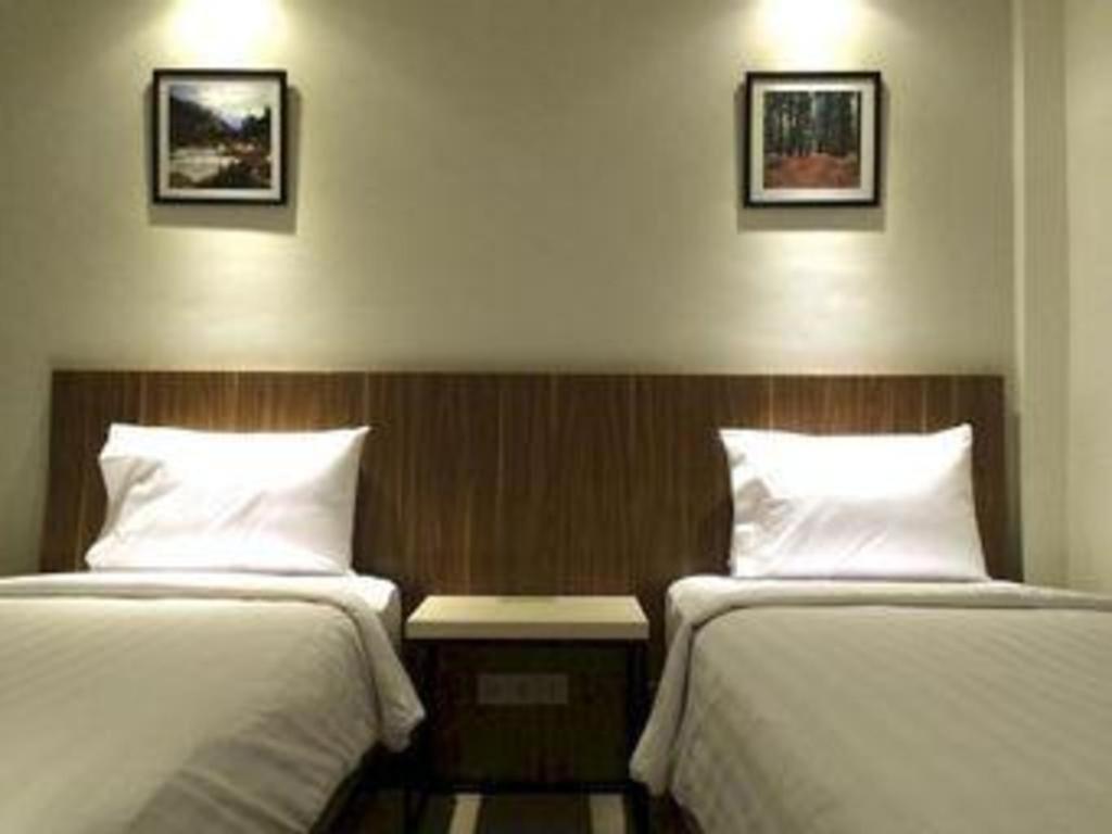 Hart Hotel Arjuna Mataram Kültér fotó