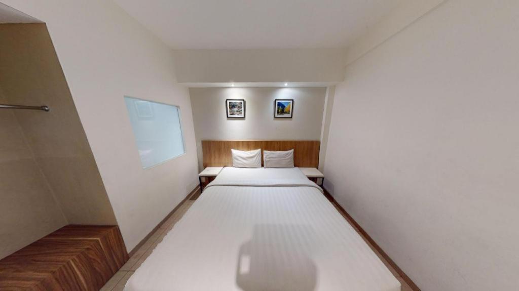 Hart Hotel Arjuna Mataram Kültér fotó