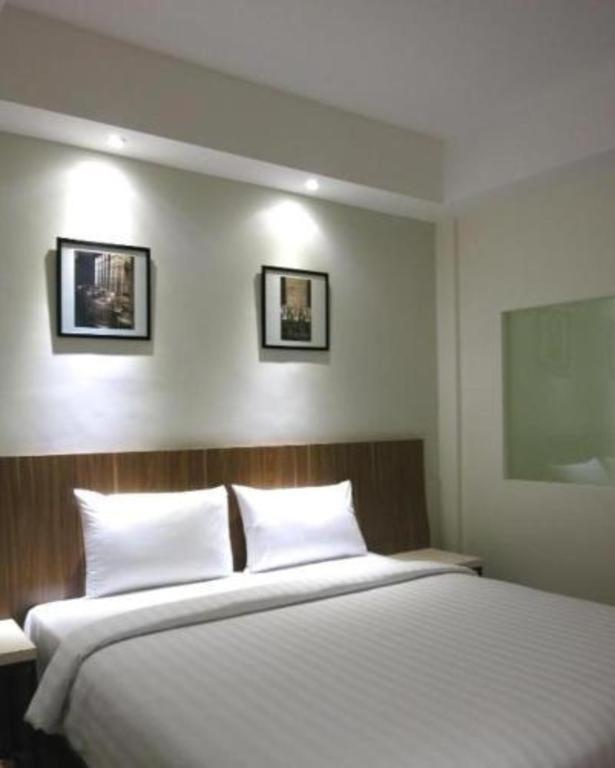 Hart Hotel Arjuna Mataram Kültér fotó