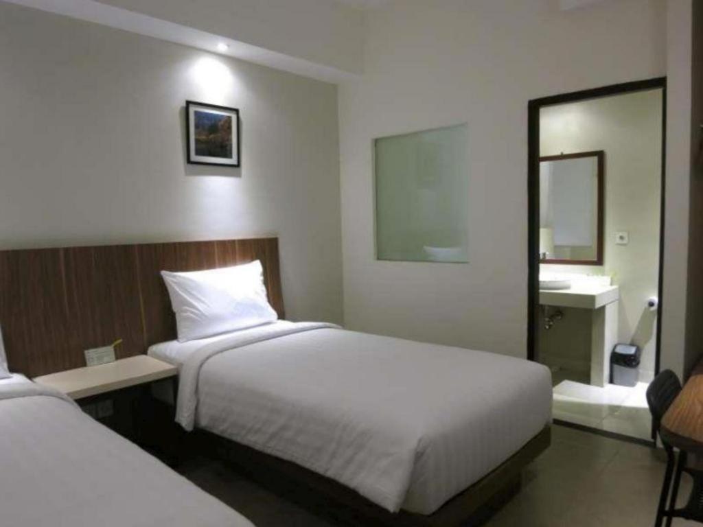 Hart Hotel Arjuna Mataram Kültér fotó