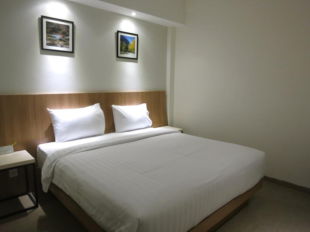 Hart Hotel Arjuna Mataram Szoba fotó